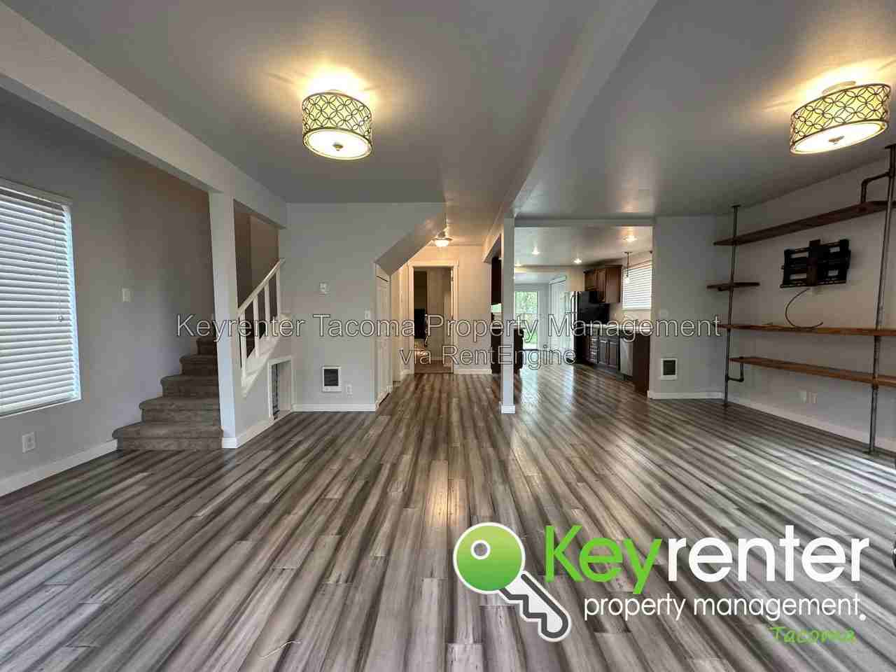 1402 E 52nd St - Photo 2 of 21