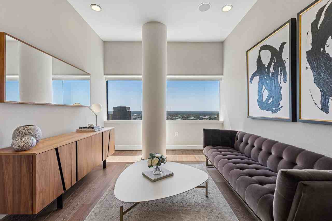 One Dallas Center - Photo 7 of 50