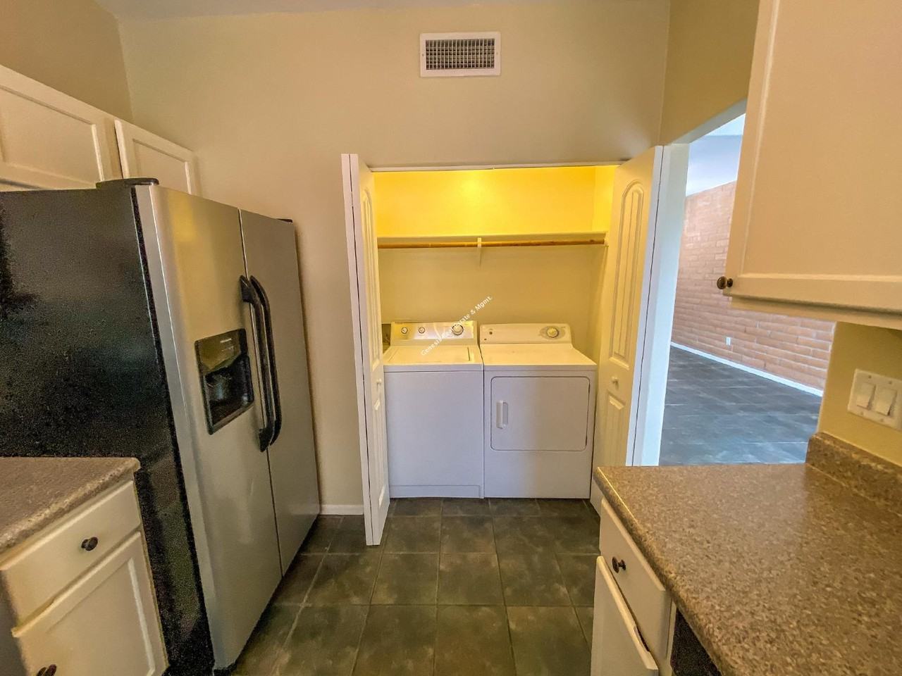 3526 S Mission Rd Unit 3 - Photo 4 of 17