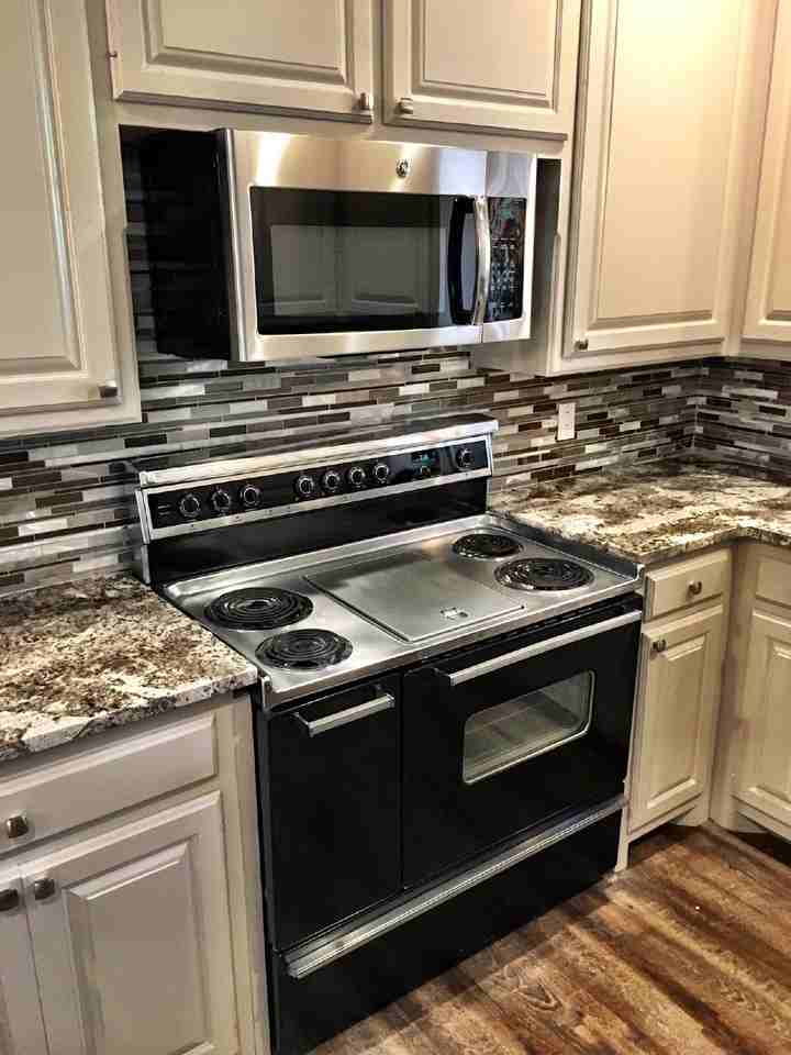 8306 Elkhart Ave - Photo 7 of 19