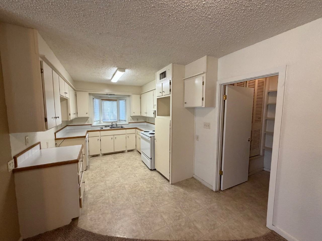 3706 25th St - Photo 3 of 8