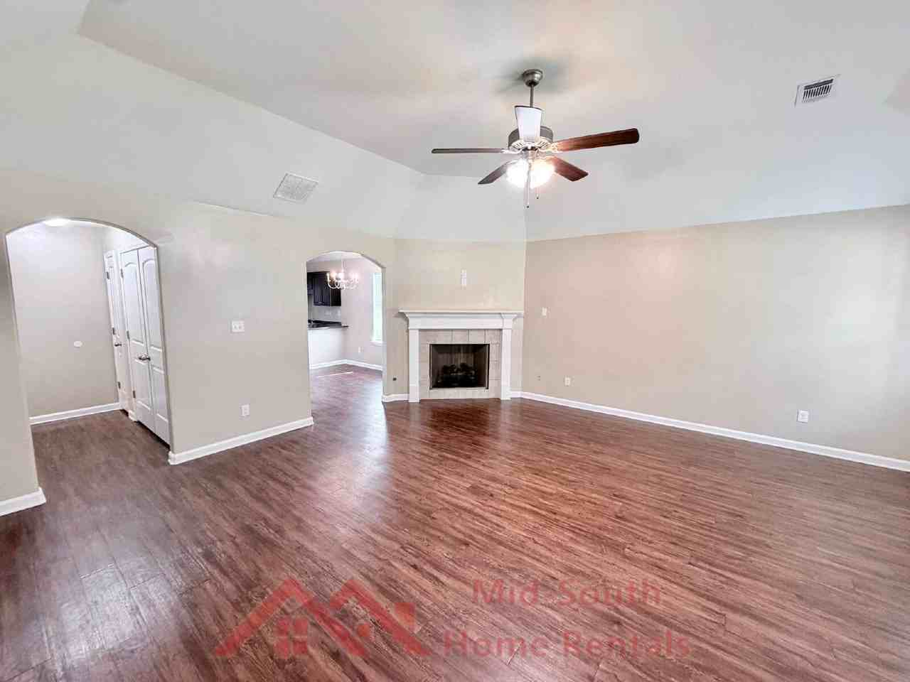 5626 Tulip Tree Dr - Photo 4 of 27