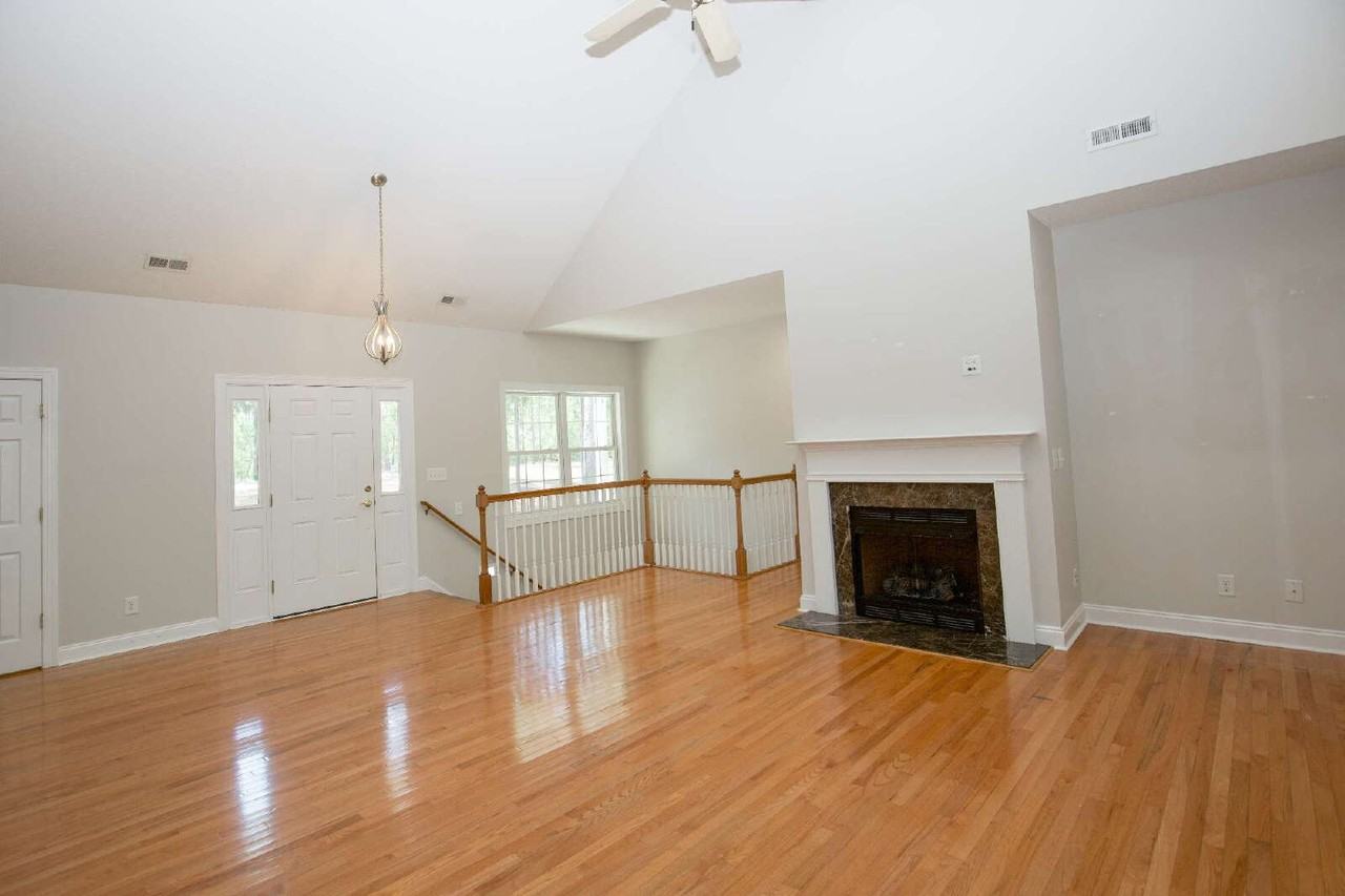 108 Fawnwood Dr - Photo 7 of 50
