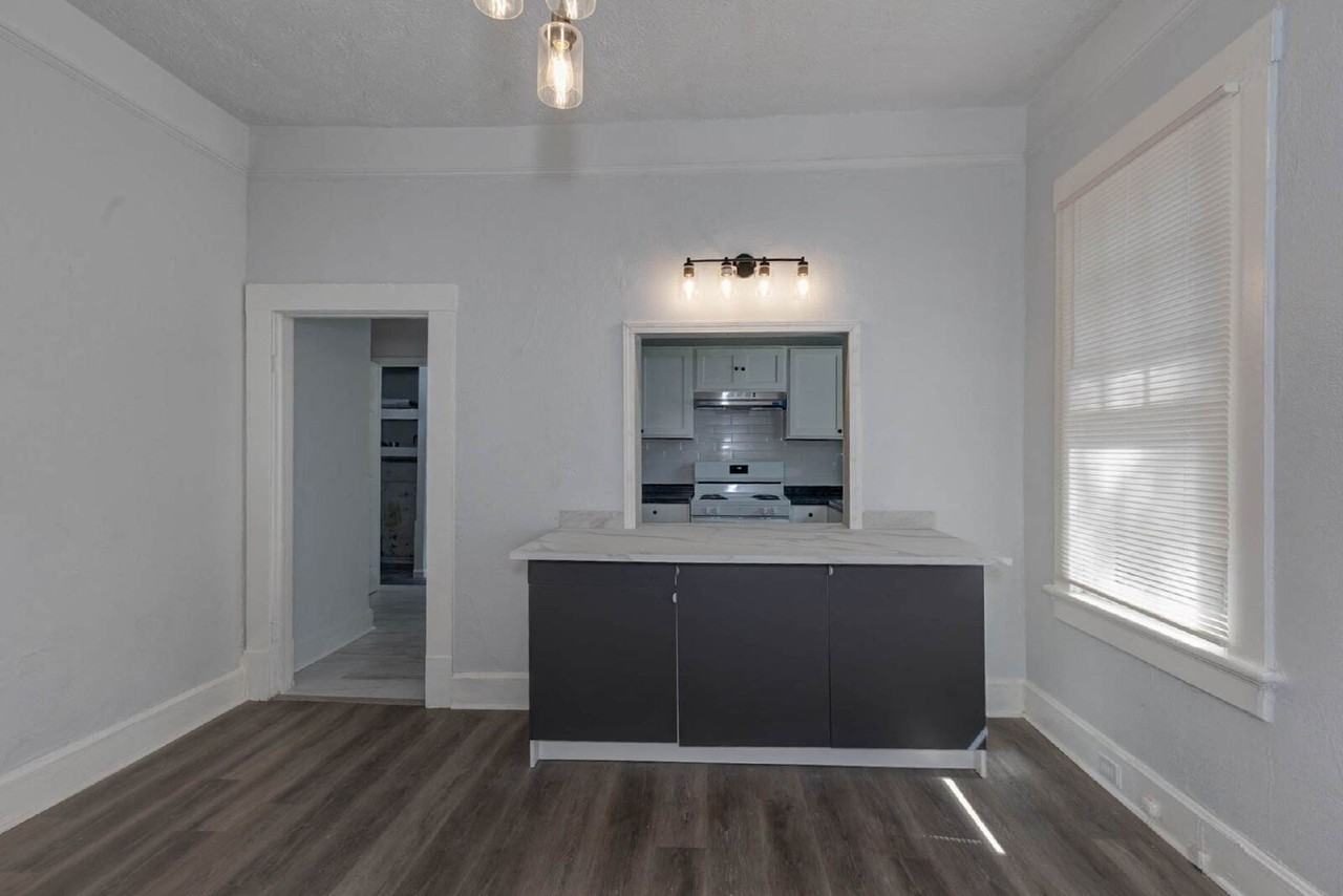 2229 10th St #C - Photo 3 of 19