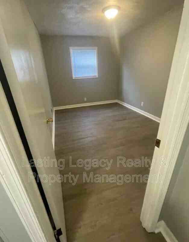 1130 Conley St Apt D - Photo 5 of 11