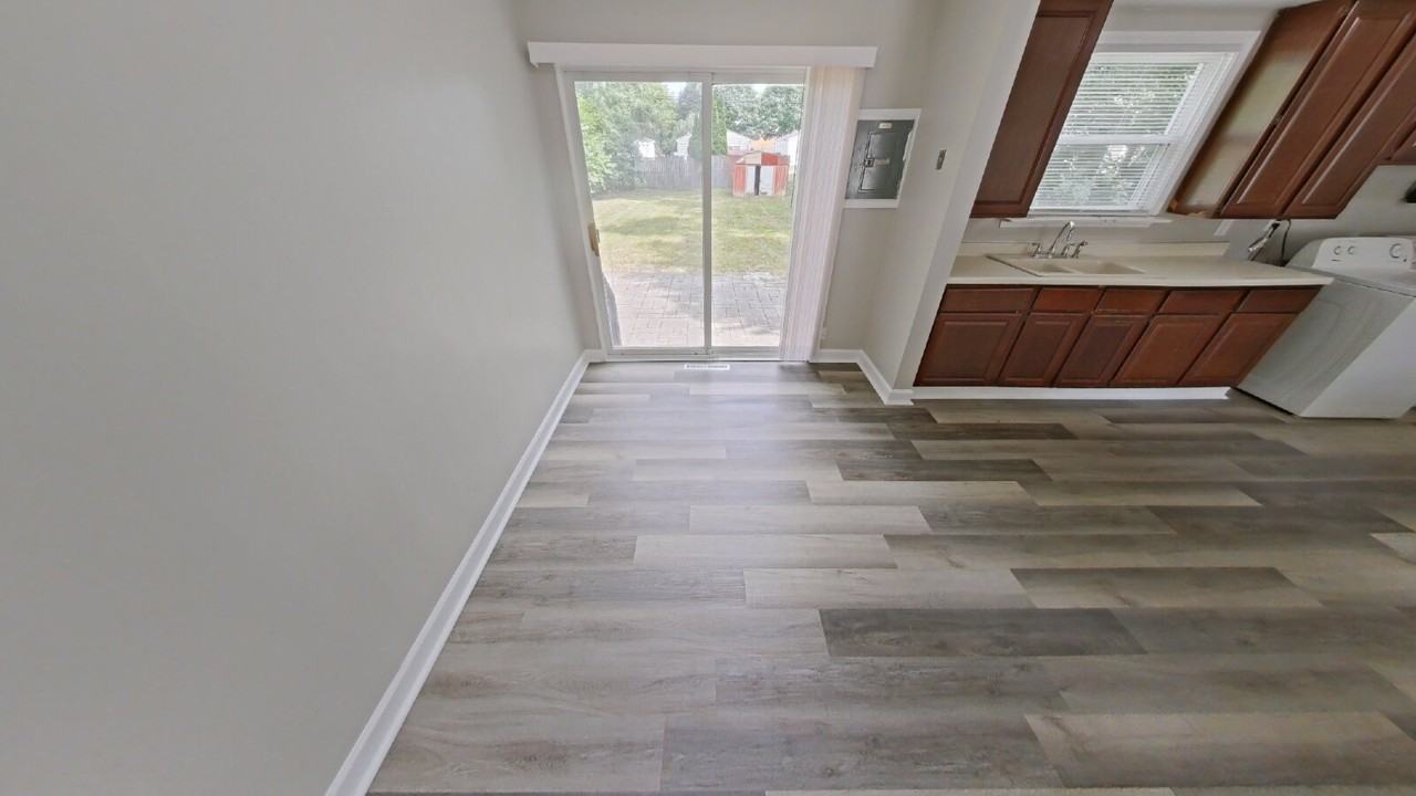 2009 Capitol Ave - Photo 4 of 8