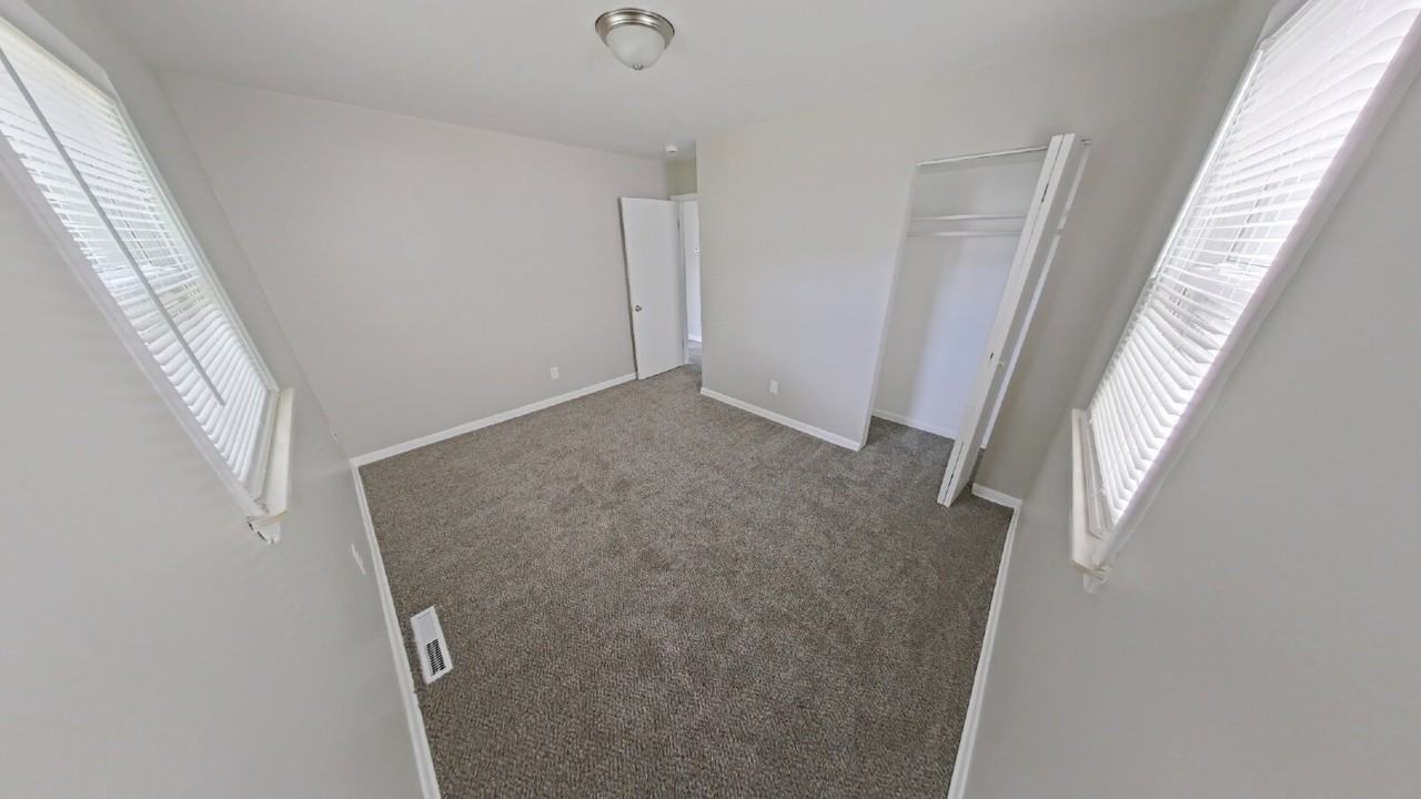 2009 Capitol Ave - Photo 5 of 8