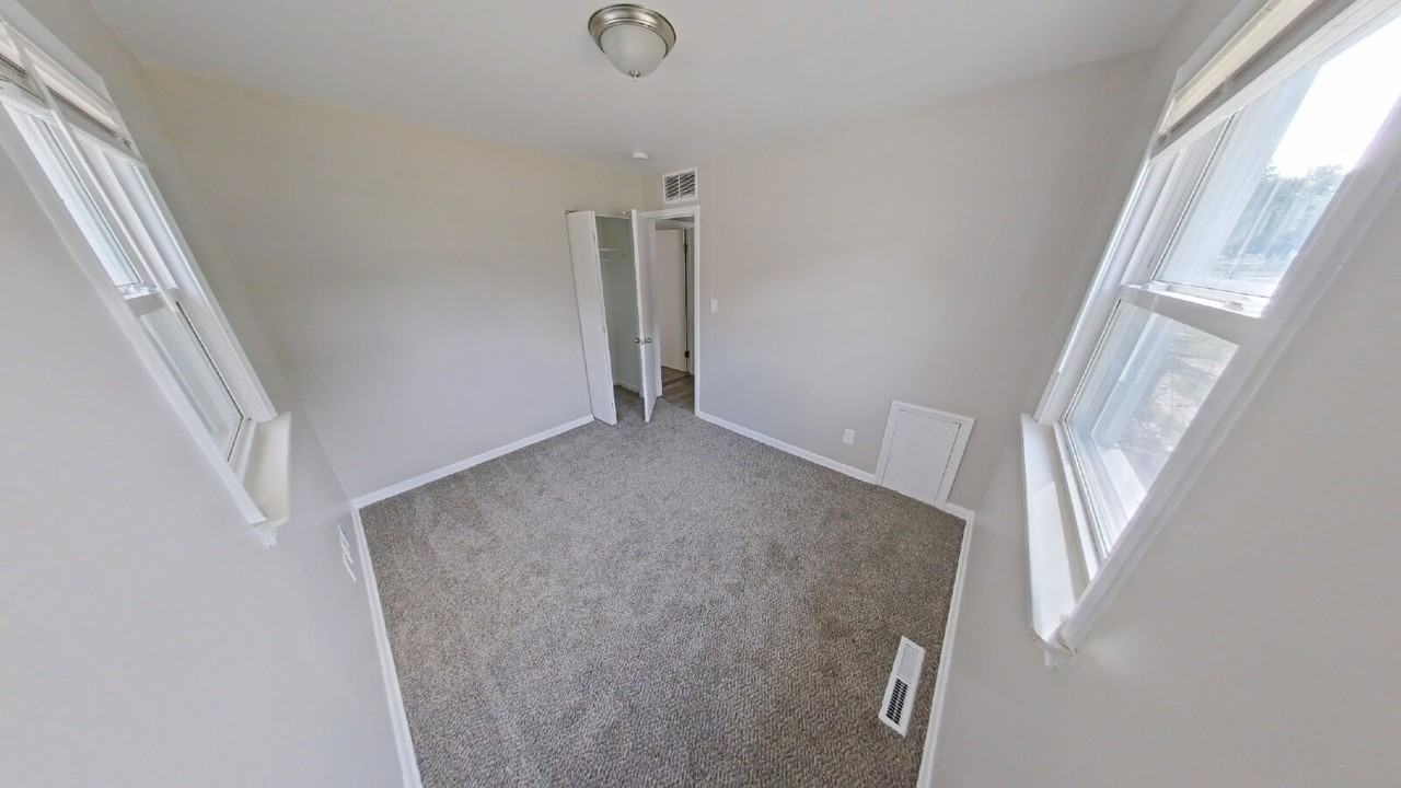 2009 Capitol Ave - Photo 6 of 8