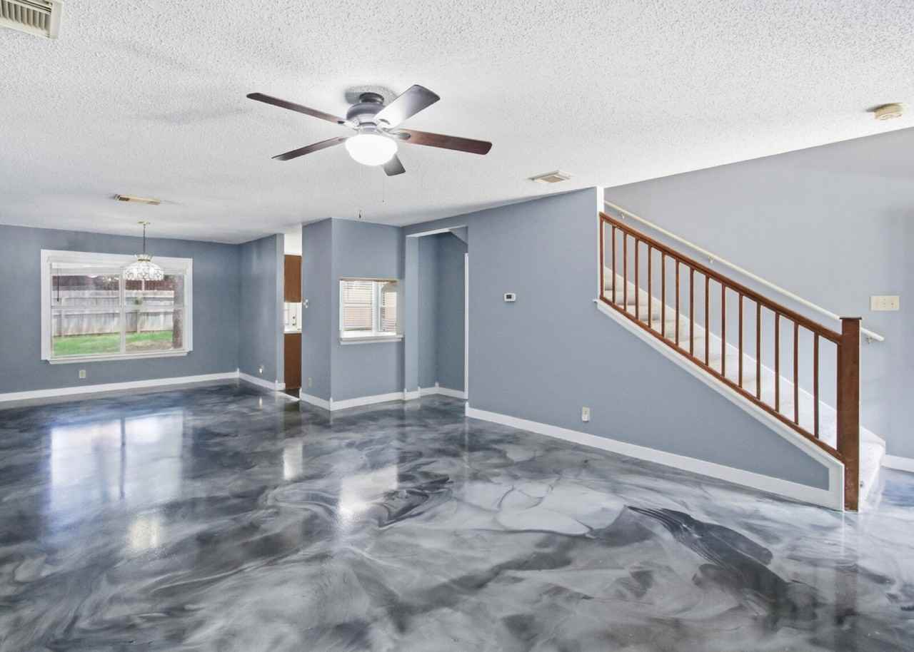 3840 Forsyth Park - Photo 3 of 31