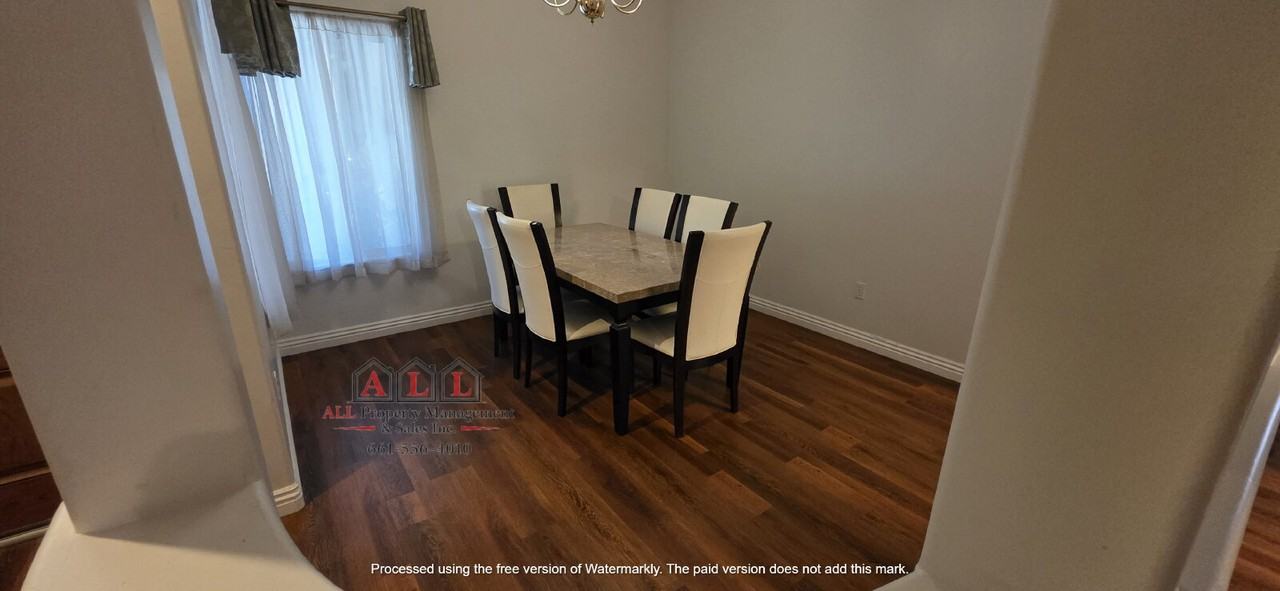 10500 Attleboro Ave - Photo 5 of 33