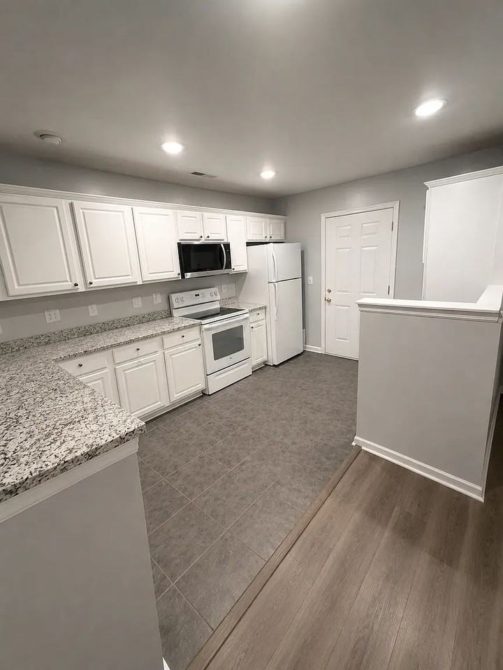 202 Kelsey Blvd - Photo 4 of 10
