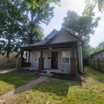 447 N Dearborn St - Photo 1 of 1