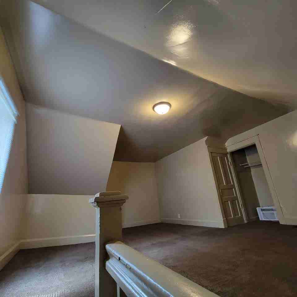 447 N Dearborn St - Photo 2 of 6