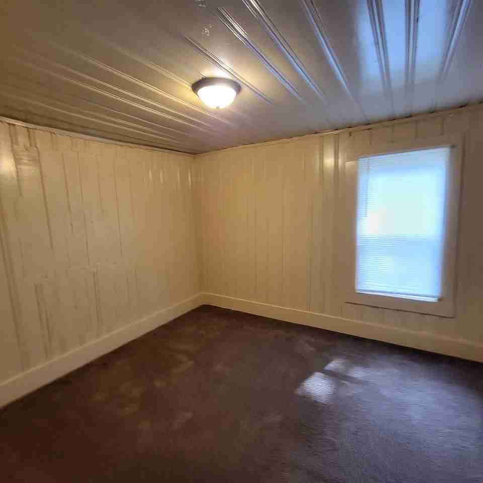 447 N Dearborn St - Photo 4 of 6