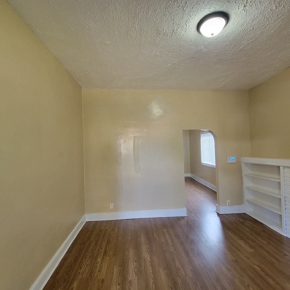 447 N Dearborn St - Photo 6 of 6