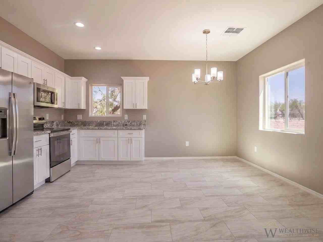 1349 W Hualpai Rd Unit 1 - Photo 4 of 27