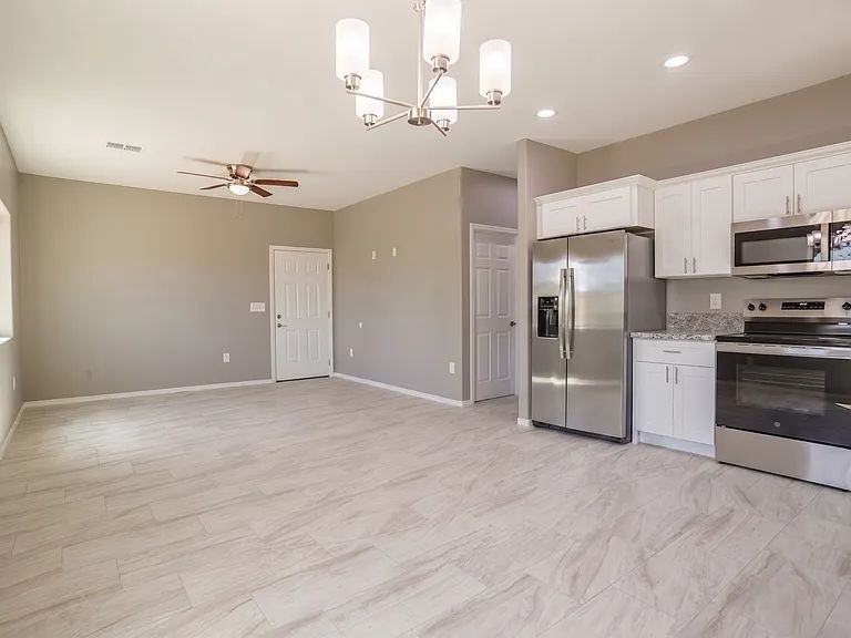1349 W Hualpai Rd Unit 2 - Photo 7 of 25