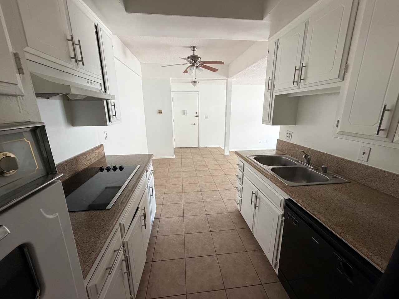 820 S.KINGSLEY DR. - Photo 6 of 22