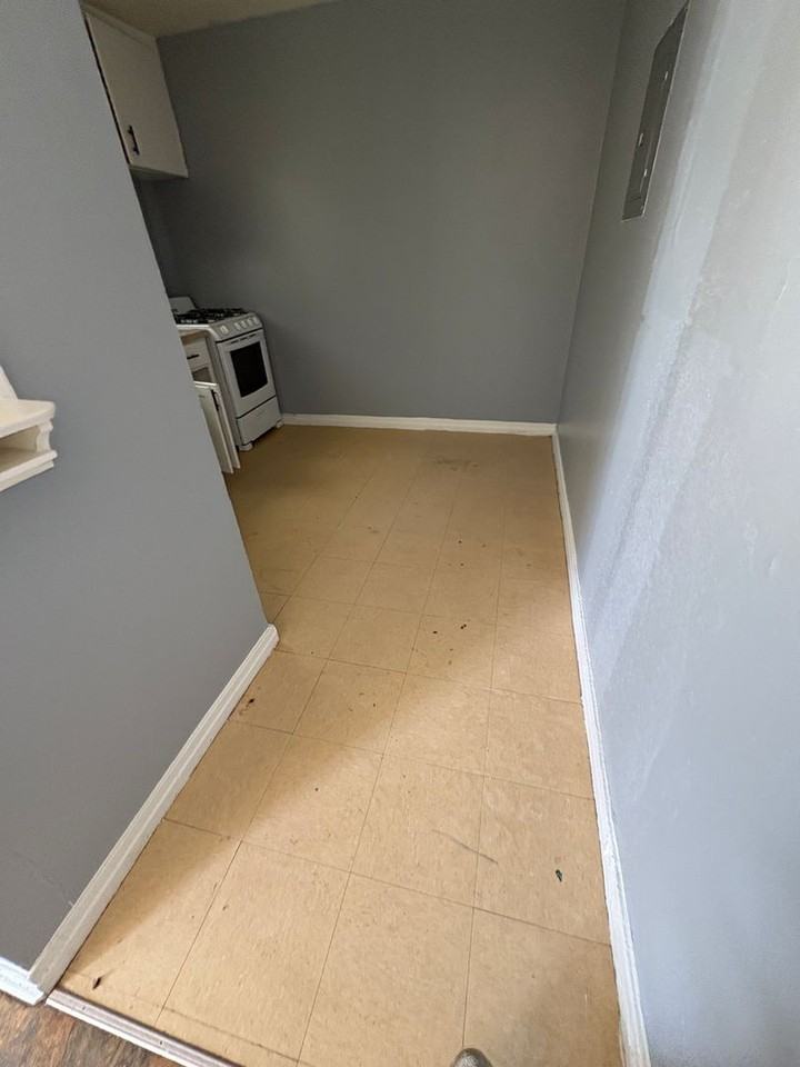 920 S Bryan - Photo 7 of 8