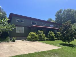 featured image of 102 Fortson St