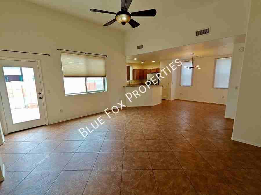 1292 S Paseo Luna Blanca - Photo 3 of 25
