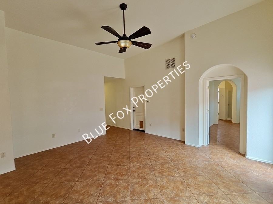1292 S Paseo Luna Blanca - Photo 5 of 25