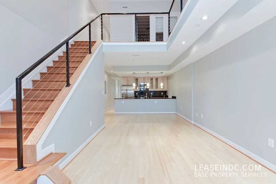 233 R St Ne #A - Photo 2 of 29