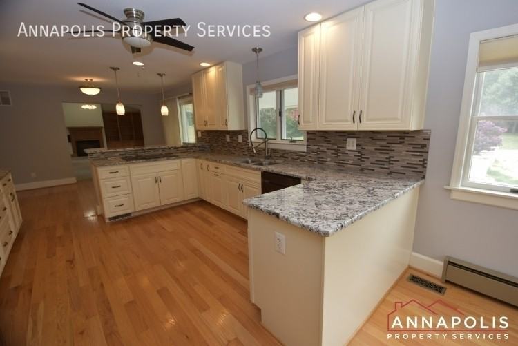 7809 Locust Wood Rd - Photo 4 of 45