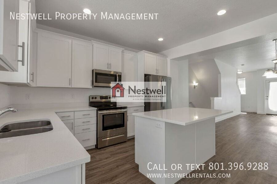 7946 S 5440 W - Photo 3 of 37