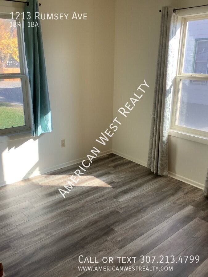 1213 Rumsey Ave - Photo 3 of 5