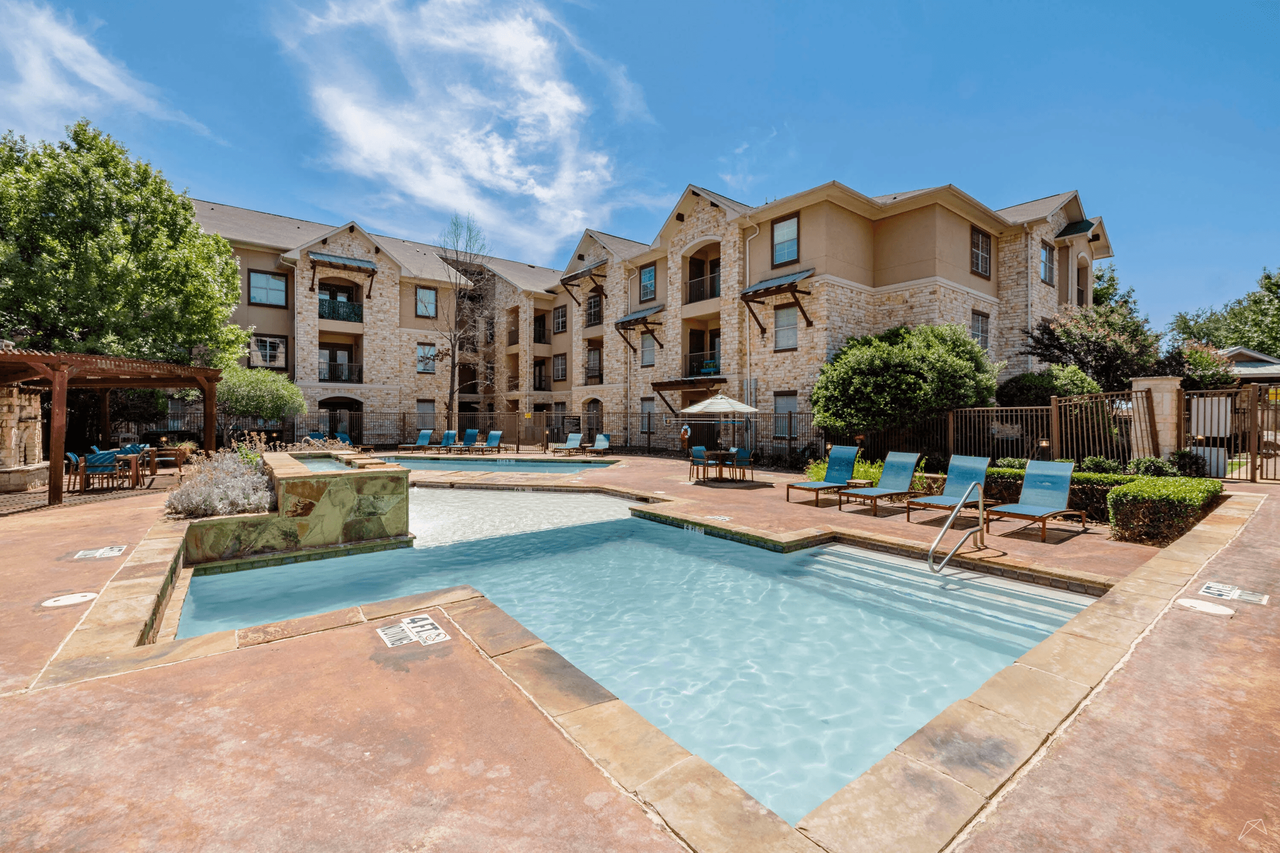 Arioso Apartments and Townhomes - Photo 6 of 51