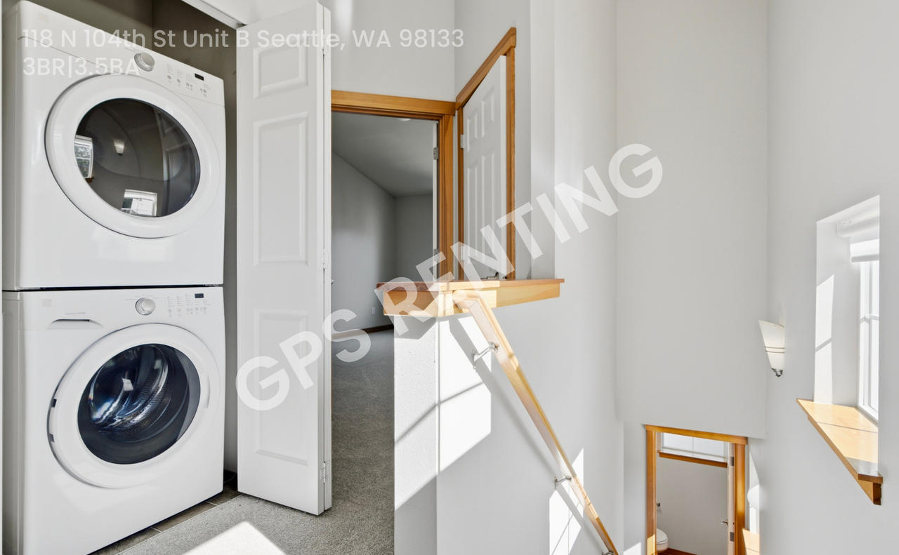 118 N 104th St #B - Photo 7 of 19