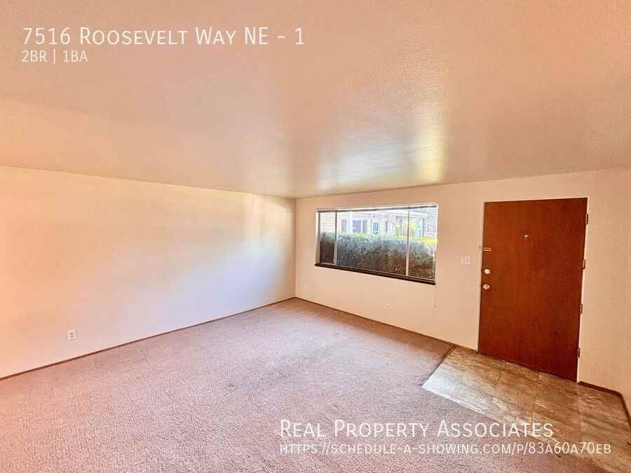 7516 Roosevelt Way Ne #1 - Photo 3 of 17