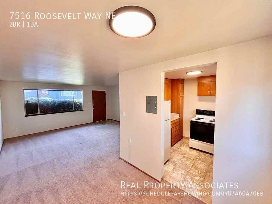 7516 Roosevelt Way Ne #1 - Photo 6 of 17