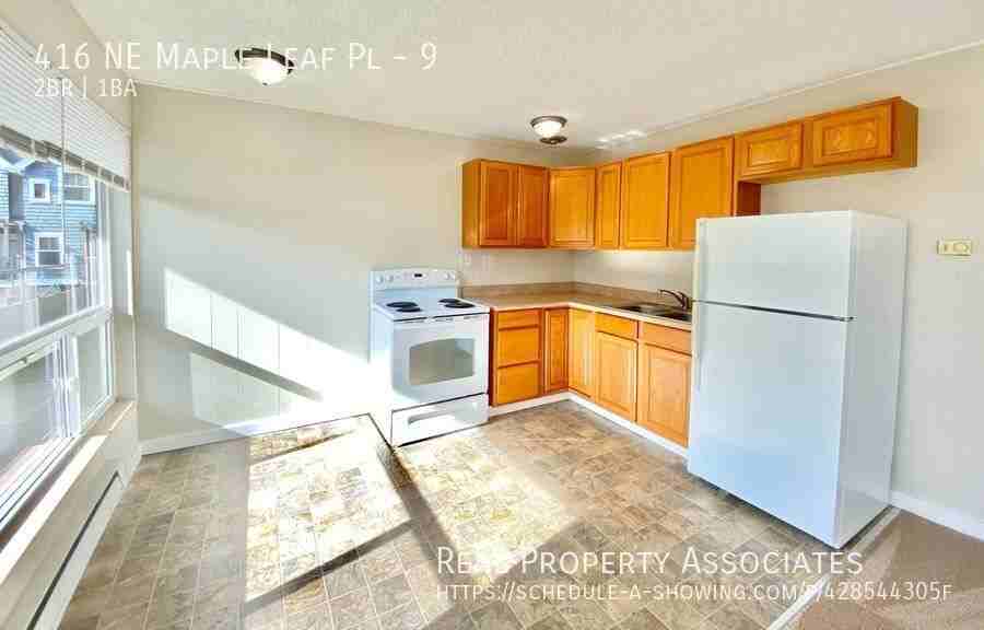 416 Ne Maple Leaf Pl #9 - Photo 2 of 13
