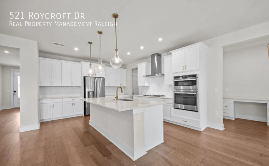 521 Roycroft Dr - Photo 5 of 15