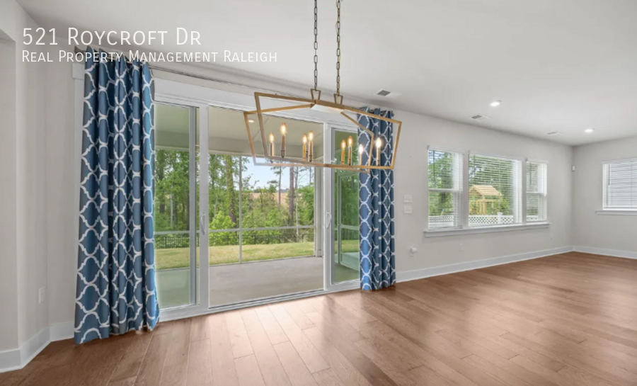 521 Roycroft Dr - Photo 6 of 15