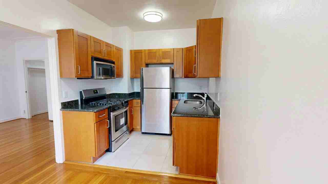 1735 Van Ness Avenue - Photo 7 of 47