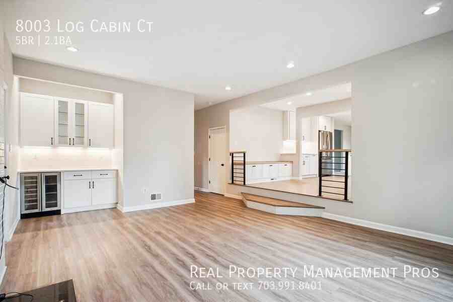 8003 Log Cabin Ct - Photo 6 of 39