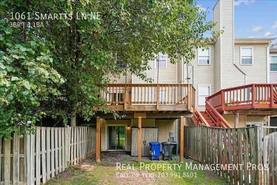 1061 Smartts Ln Ne - Photo 2 of 47
