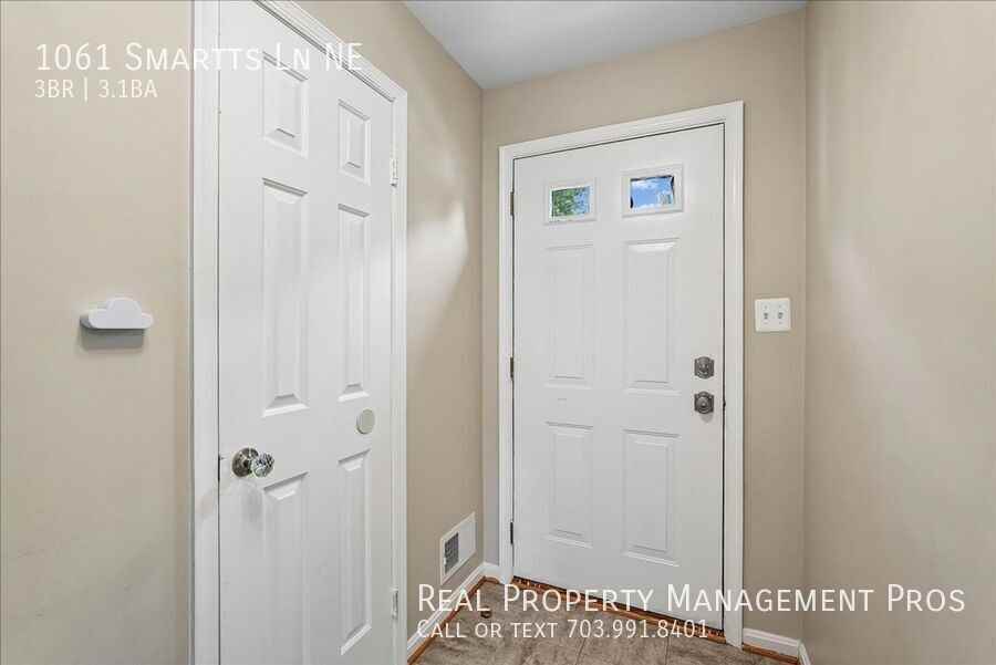 1061 Smartts Ln Ne - Photo 6 of 47