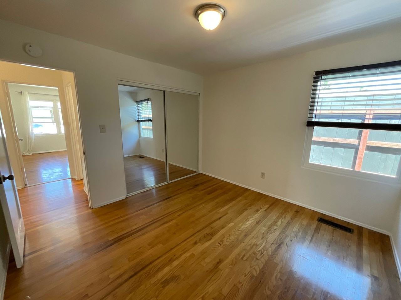6653 Julie St - Photo 5 of 27
