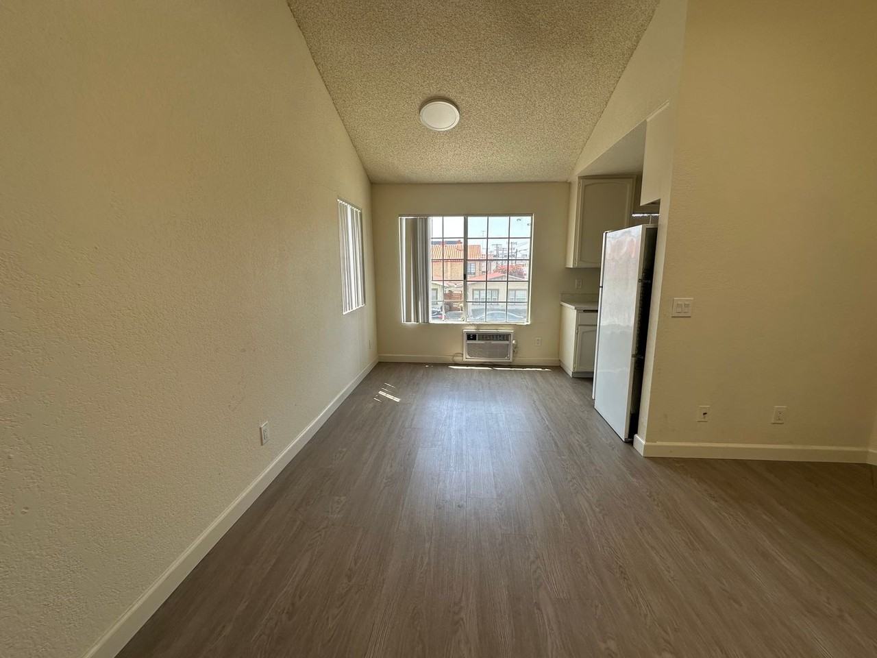 3076 Lincoln Ave #5 - Photo 6 of 17