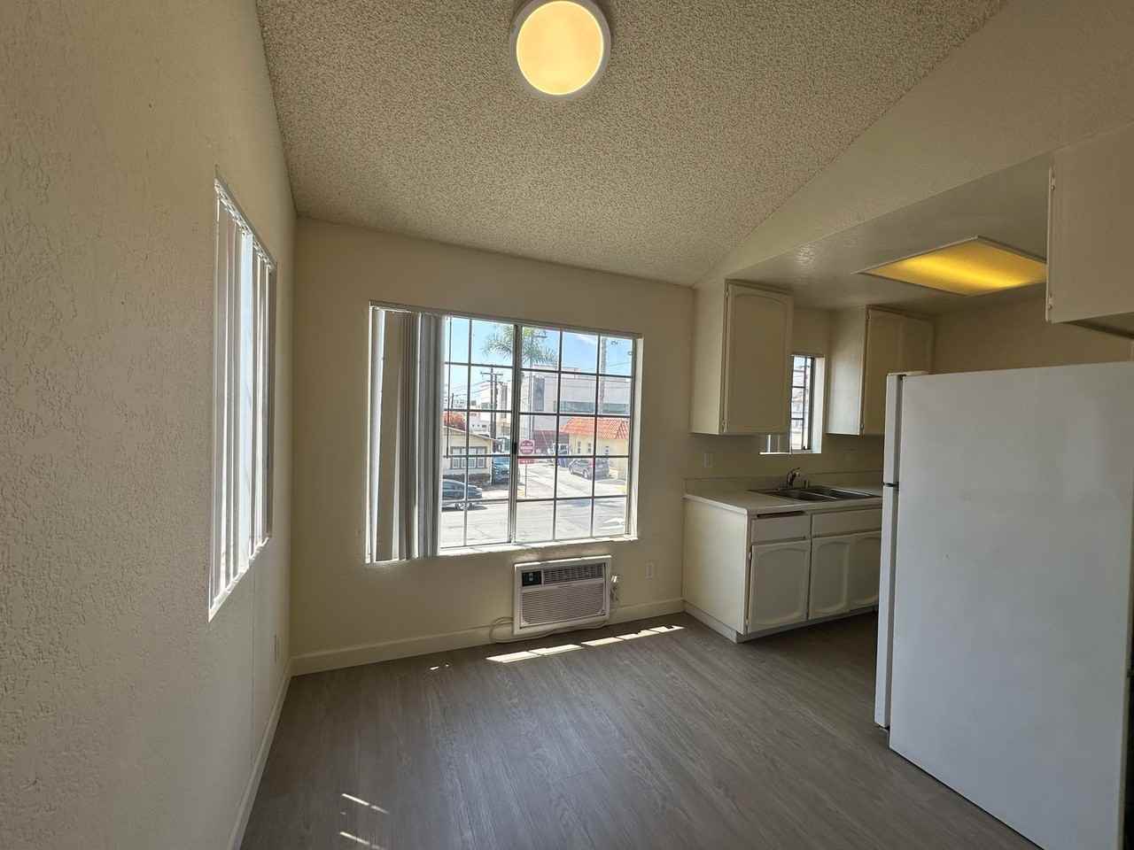 3076 Lincoln Ave #5 - Photo 7 of 17