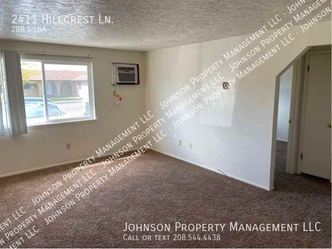 2411 Hillcrest Ln - Photo 6 of 14