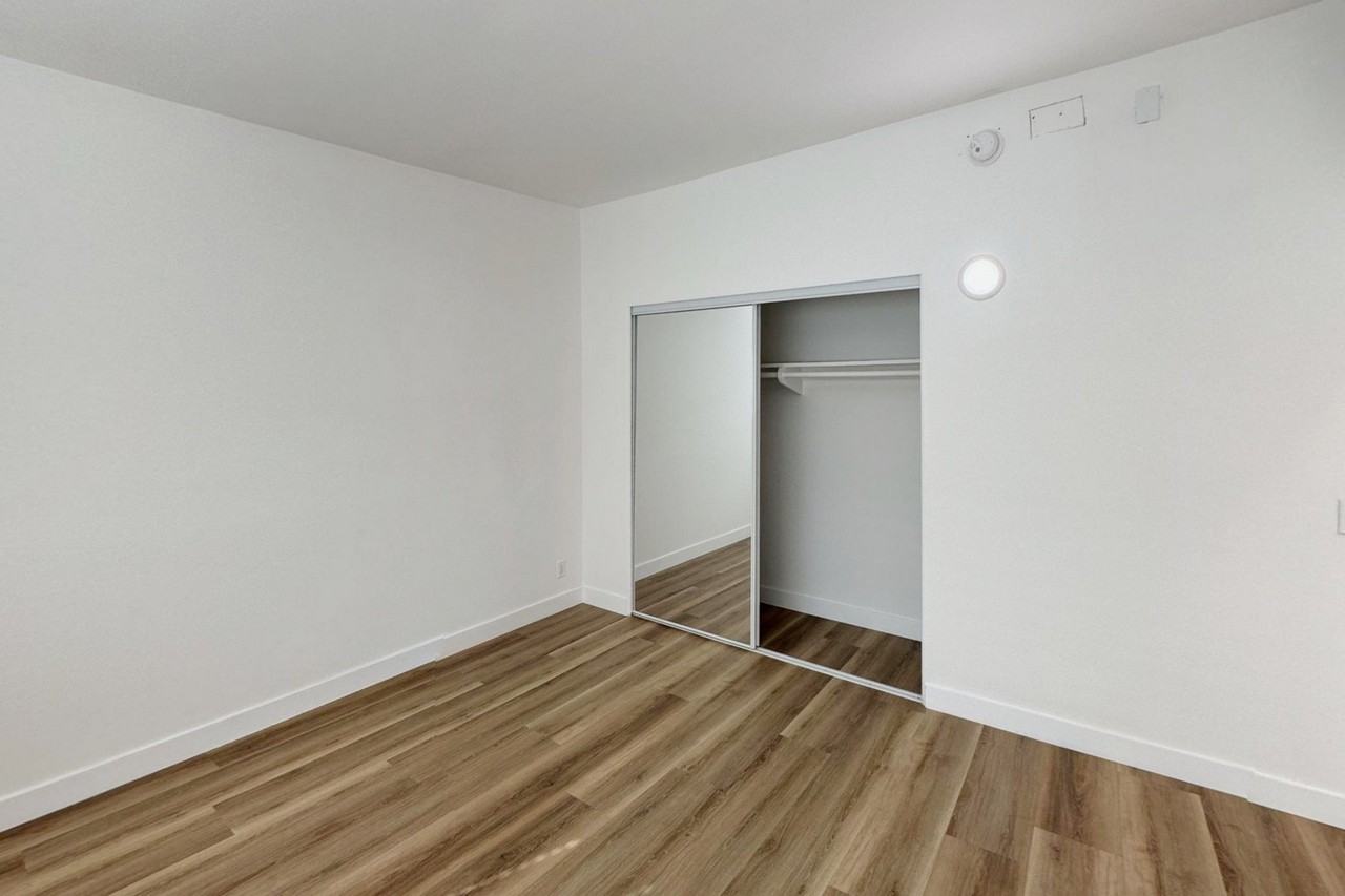 The Palms on Midvale - Photo 5 of 14
