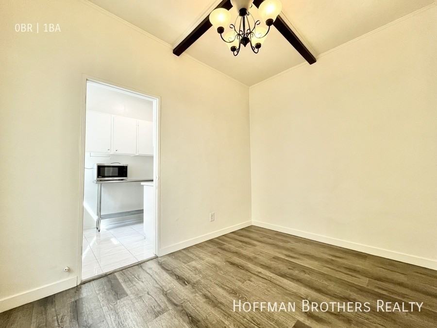 1801 N Kingsley Dr #104 - Photo 5 of 10