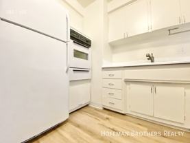 1142 N Clark St #308 - Photo 1 of 1