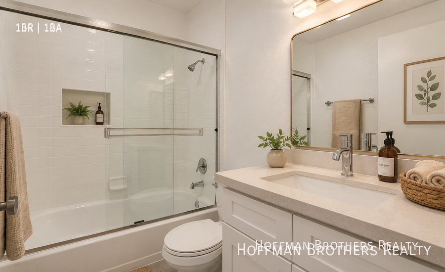 1535 N Martel Ave #102 - Photo 5 of 7