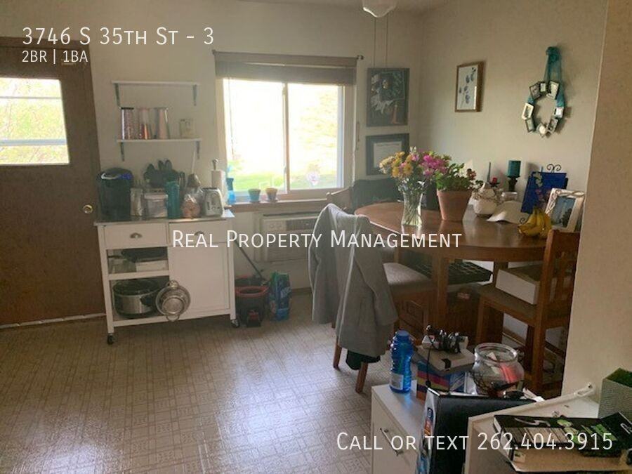 3746 S 35th St #3 - Photo 3 of 14
